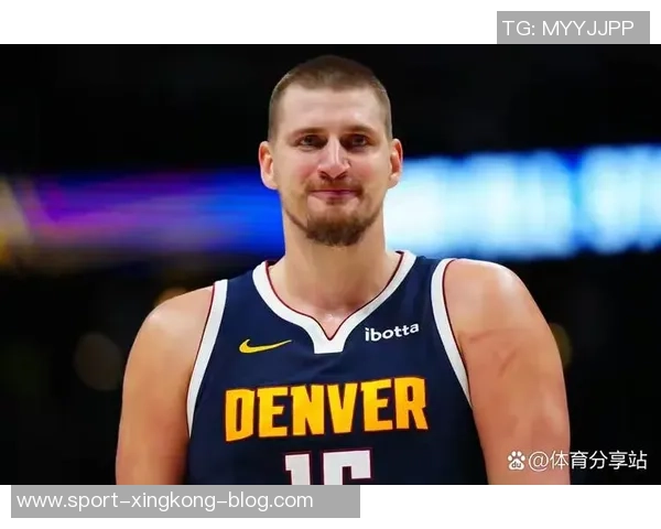 约基奇展现MVP风范18投12中豪取33分15板16助大三双并贡献3次抢断